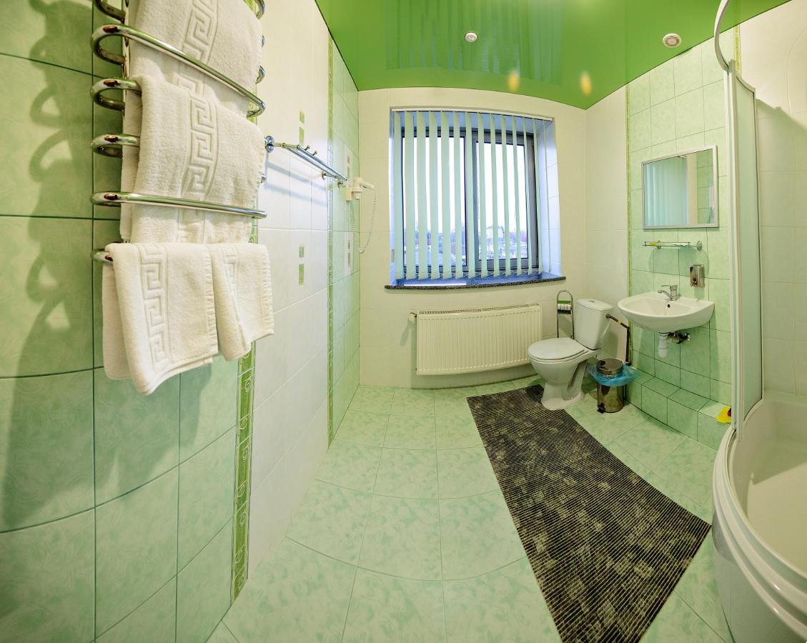 Готель Релакс Korostyshiv Ngoại thất bức ảnh