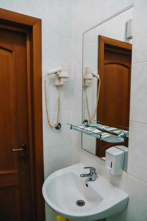 Готель Релакс Korostyshiv Ngoại thất bức ảnh